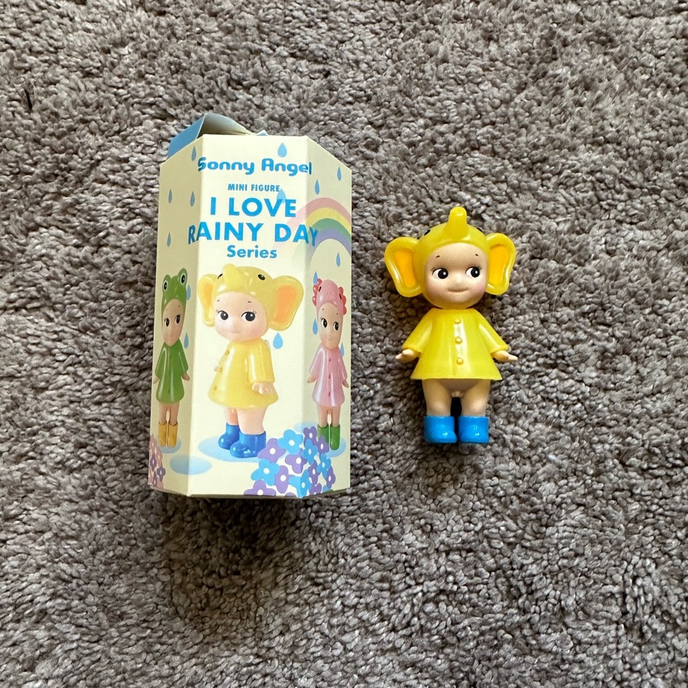 Sonny Angel Rainy Day Figure - Elephant
